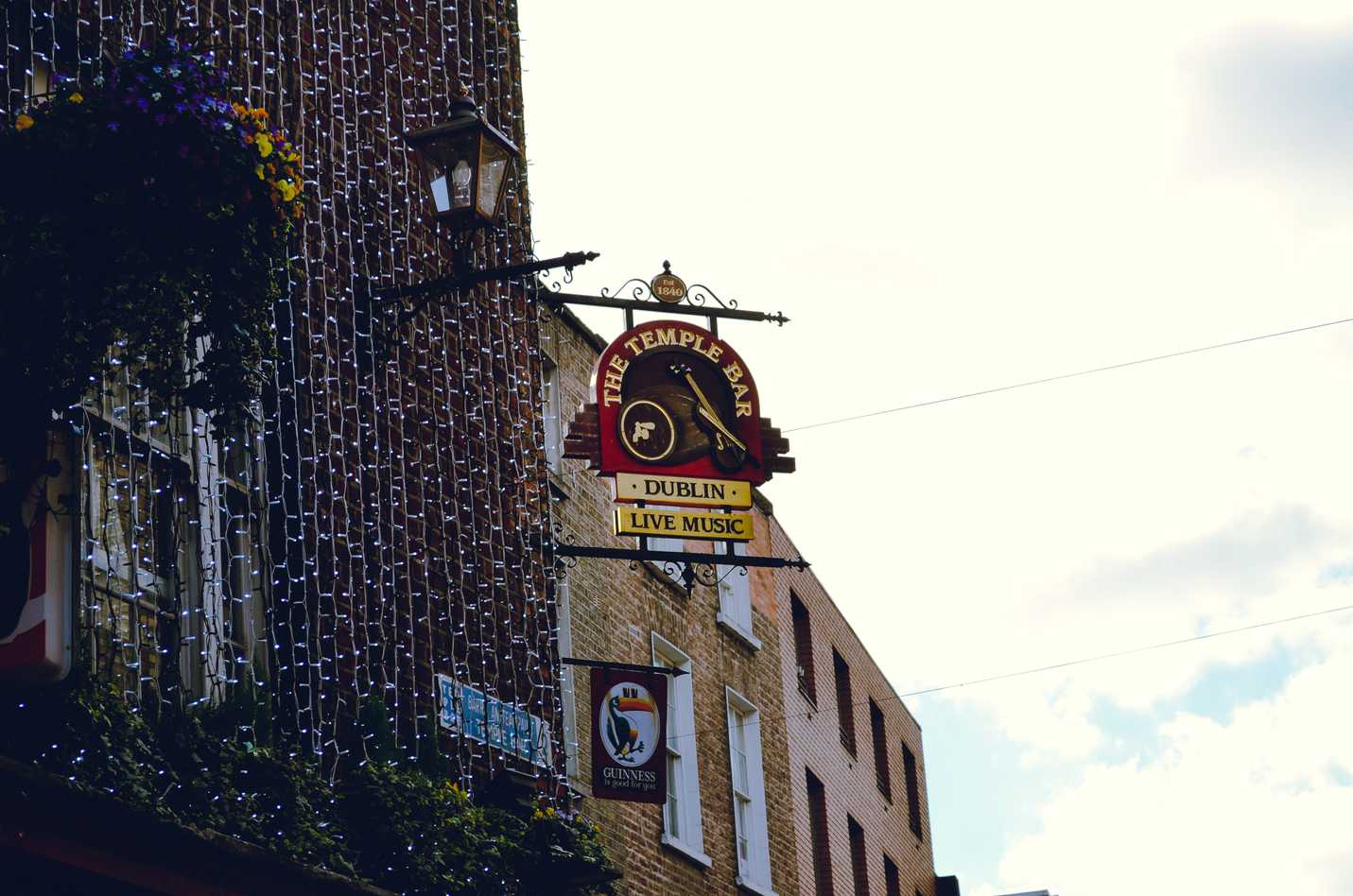 Temple Bar sign