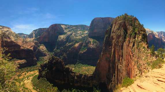 Hiking Angel's Landing